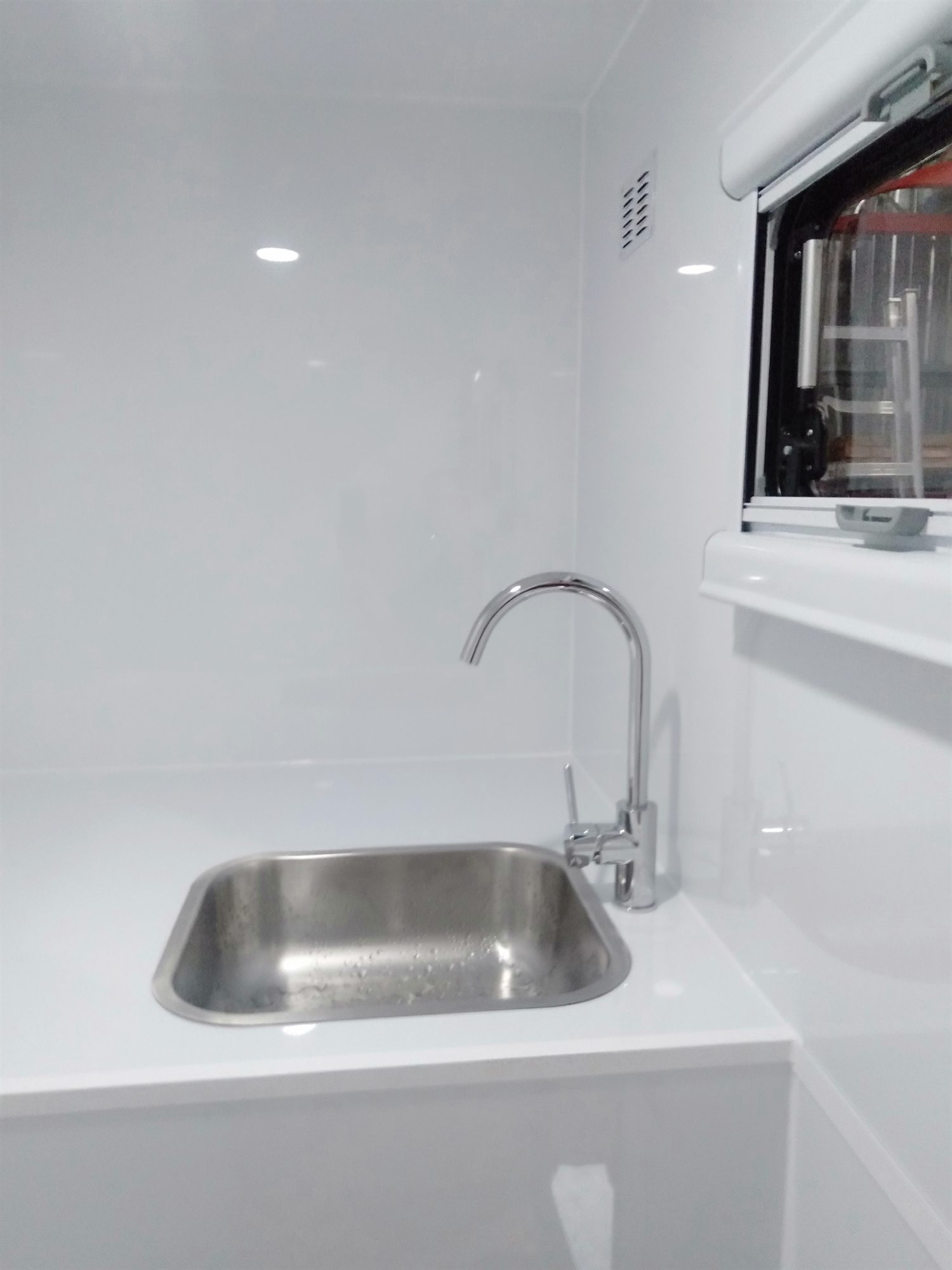 Site Van - Sink detail
